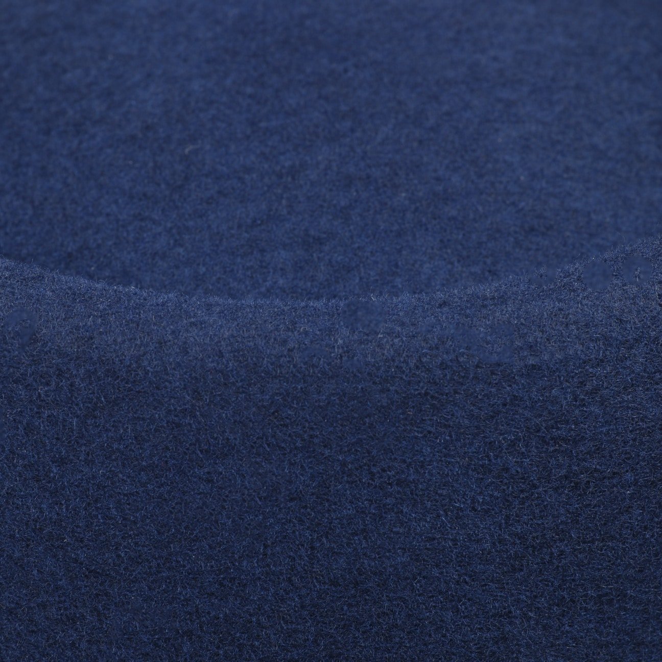 Tarte au porc en laine douce Gareth blau 6