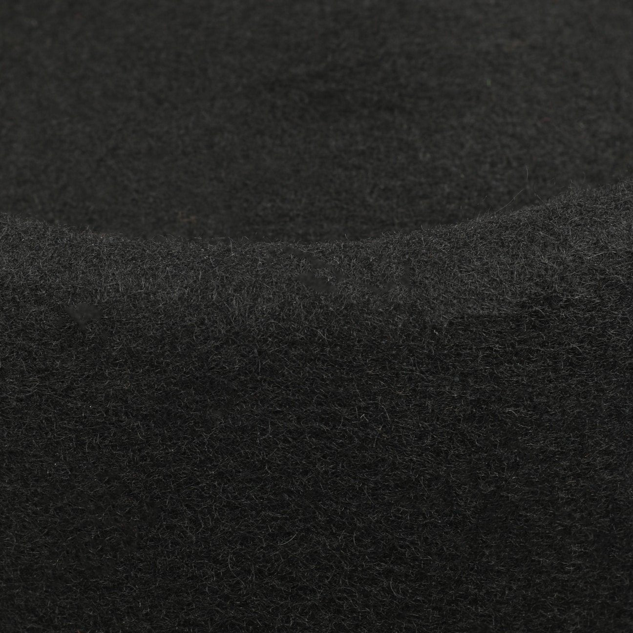 Tarte au porc en laine douce Gareth schwarz 21